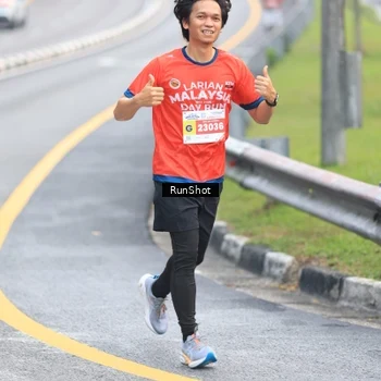 Runner Photo 7021278