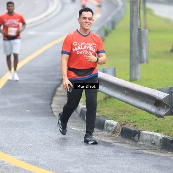 Runner Photo 7021296