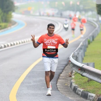 Runner Photo 7021313