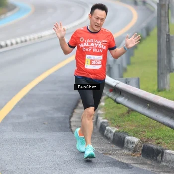 Runner Photo 7021321