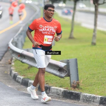 Runner Photo 7021330