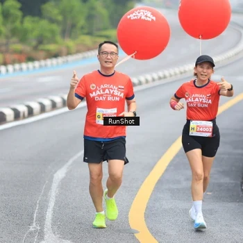 Runner Photo 7021334
