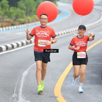 Runner Photo 7021335