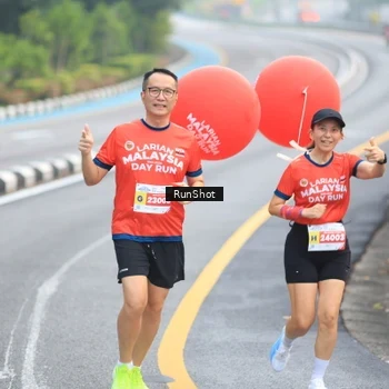 Runner Photo 7021340