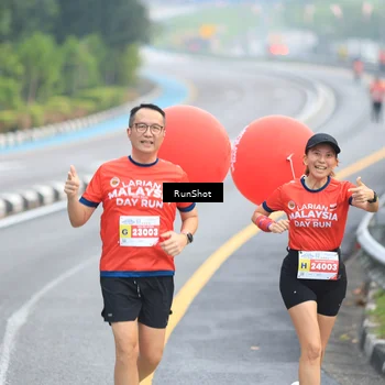 Runner Photo 7021343
