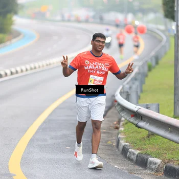 Runner Photo 7021344