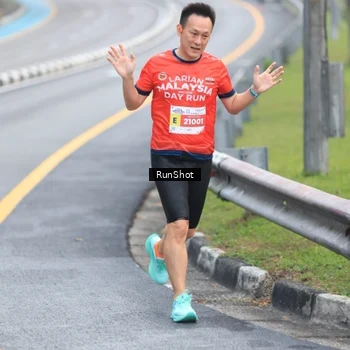 Runner Photo 7021349