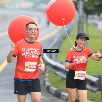 Runner Photo 7021353