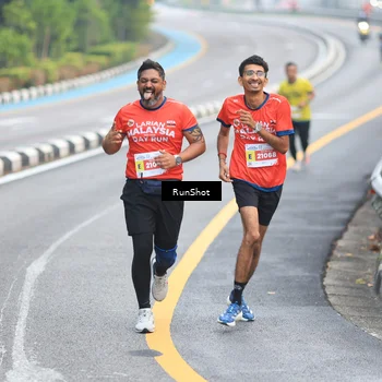 Runner Photo 7021372