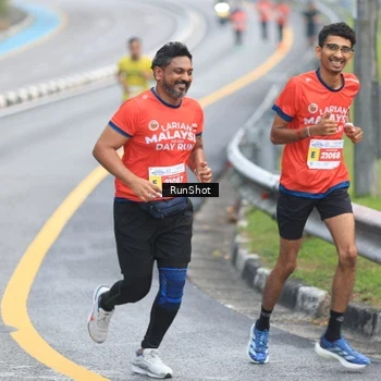 Runner Photo 7021375