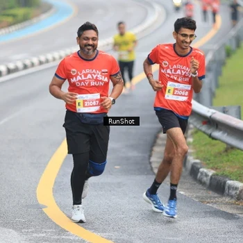 Runner Photo 7021377