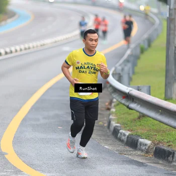 Runner Photo 7021401