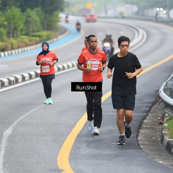 Runner Photo 7021436