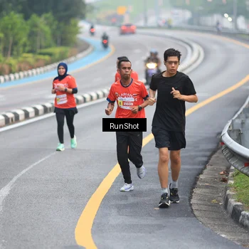 Runner Photo 7021437