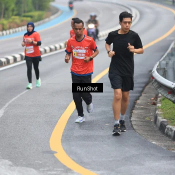 Runner Photo 7021443