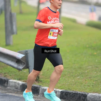 Runner Photo 7021446
