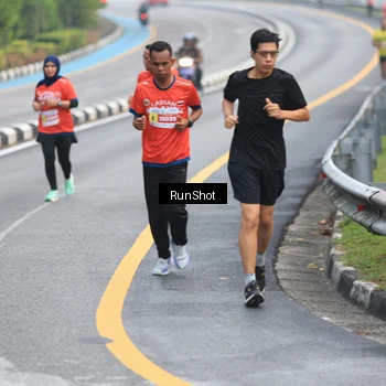 Runner Photo 7021447