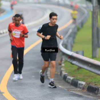 Runner Photo 7021448