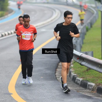 Runner Photo 7021450