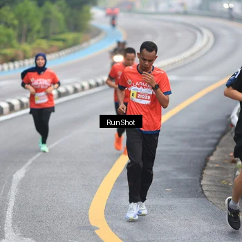 Runner Photo 7021452
