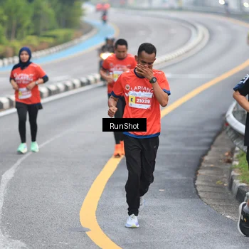 Runner Photo 7021455