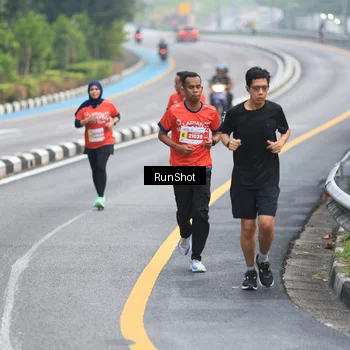 Runner Photo 7021456