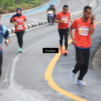 Runner Photo 7021459