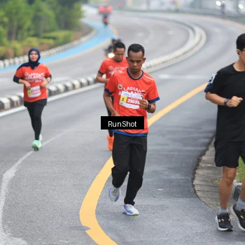 Runner Photo 7021472