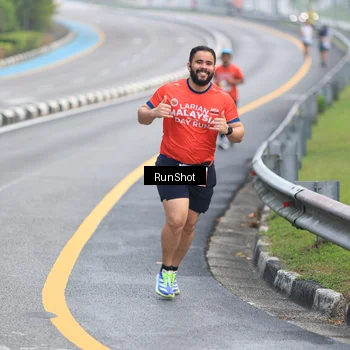 Runner Photo 7021549