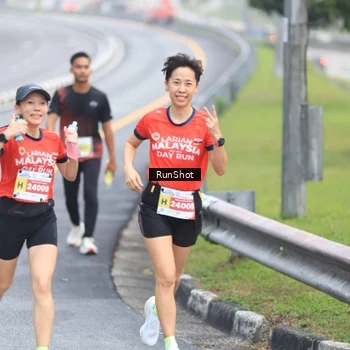 Runner Photo 7021643