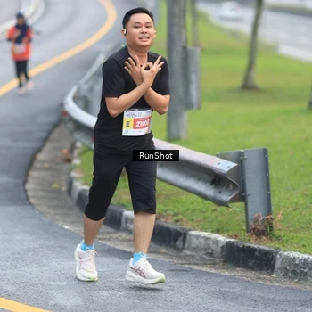 Runner Photo 7021692