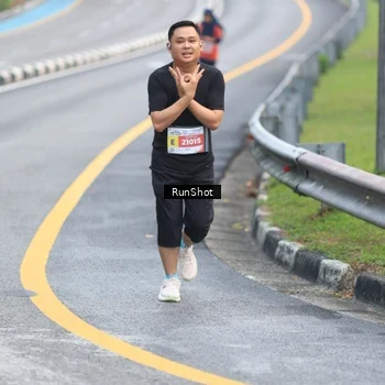 Runner Photo 7021693
