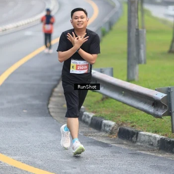 Runner Photo 7021695