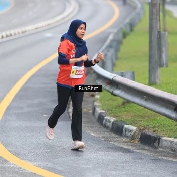 Runner Photo 7021713