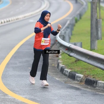 Runner Photo 7021714