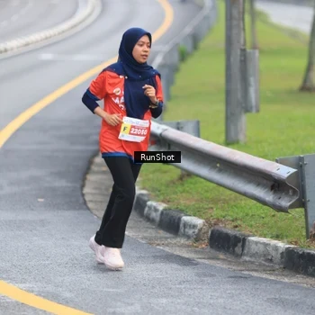 Runner Photo 7021715