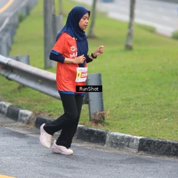 Runner Photo 7021717