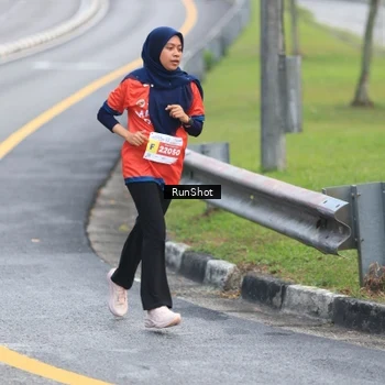 Runner Photo 7021731