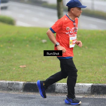 Runner Photo 7021750