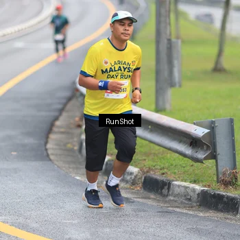 Runner Photo 7021784