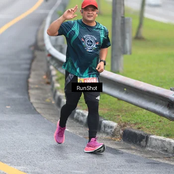 Runner Photo 7021809