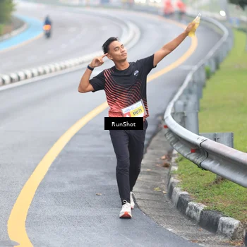 Runner Photo 7021868
