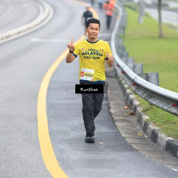 Runner Photo 7021870