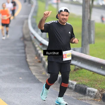 Runner Photo 7021895