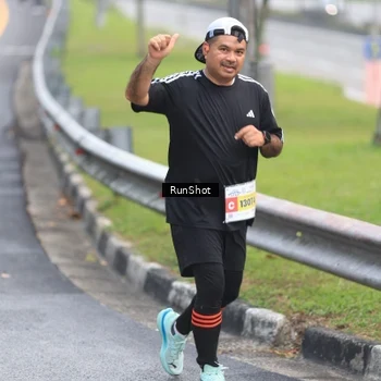 Runner Photo 7021903