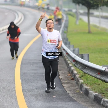 Runner Photo 7021913