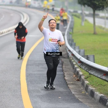 Runner Photo 7021914