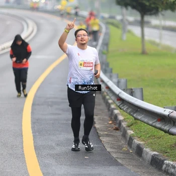 Runner Photo 7021917