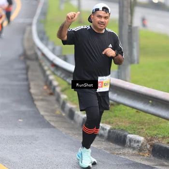 Runner Photo 7021937