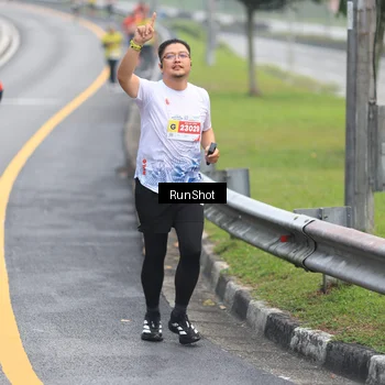 Runner Photo 7021946